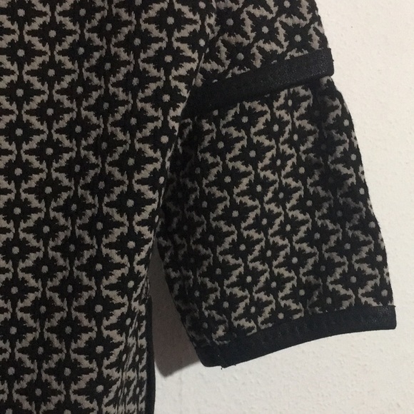 Max Studio Oversized Coquille Textured Top: Size Small - Picture 8 of 11